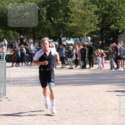 14.09.2025 - Stadtparktriathlon Strokosch-Dieckow http://msf.ph/oto/8897724 14.09.2025 13:40:43 Ziel 1403, 1410 meine-sportfotos.de
