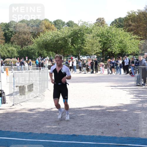 14.09.2025 - Stadtparktriathlon Strokosch-Dieckow http://msf.ph/oto/8897729 14.09.2025 13:40:44 Ziel 1403, 1410 meine-sportfotos.de