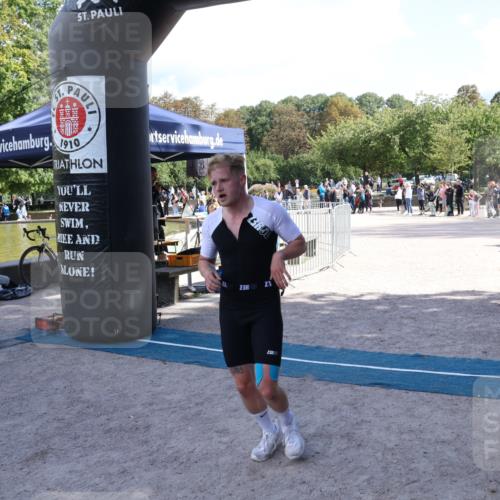 14.09.2025 - Stadtparktriathlon Strokosch-Dieckow http://msf.ph/oto/8897738 14.09.2025 13:40:45 Ziel 1403, 1410 meine-sportfotos.de