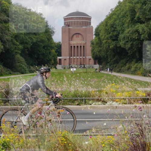 14.09.2025 - Stadtparktriathlon Michael Burmester http://msf.ph/oto/8897756 14.09.2025 12:41:05 Radfahren 1222, 1272, 1384, 1419 meine-sportfotos.de