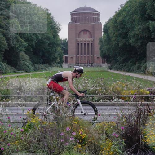 14.09.2025 - Stadtparktriathlon Michael Burmester http://msf.ph/oto/8897763 14.09.2025 08:59:38 Radfahren 310 meine-sportfotos.de