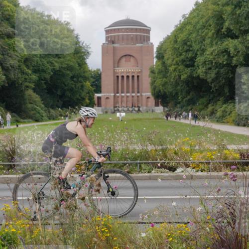 14.09.2025 - Stadtparktriathlon Michael Burmester http://msf.ph/oto/8897771 14.09.2025 12:41:17 Radfahren 1229, 1232, 1255, 1328, 1329, 1332, 1336, 1403 meine-sportfotos.de