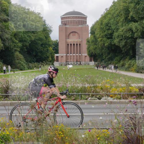 14.09.2025 - Stadtparktriathlon Michael Burmester http://msf.ph/oto/8897776 14.09.2025 12:41:21 Radfahren 1229, 1255, 1328, 1329, 1332, 1336, 1403 meine-sportfotos.de