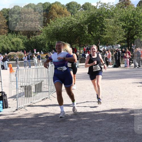 14.09.2025 - Stadtparktriathlon Strokosch-Dieckow http://msf.ph/oto/8897785 14.09.2025 13:41:18 Ziel 1237, 1241, 1285 meine-sportfotos.de