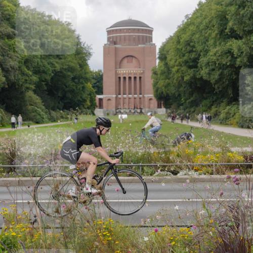 14.09.2025 - Stadtparktriathlon Michael Burmester http://msf.ph/oto/8897791 14.09.2025 12:41:24 Radfahren 1228, 1229, 1255, 1329, 1332, 1336, 1343, 1403 meine-sportfotos.de