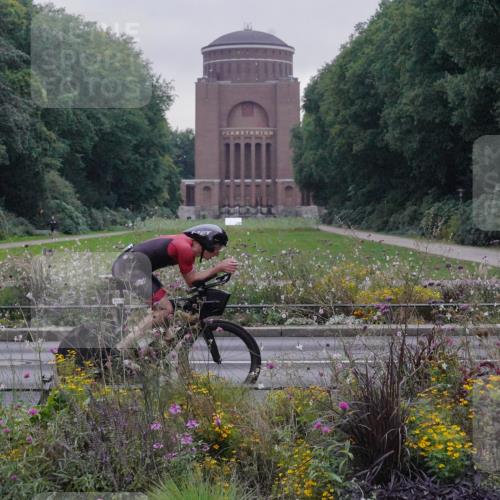 14.09.2025 - Stadtparktriathlon Michael Burmester http://msf.ph/oto/8897799 14.09.2025 09:00:40 Radfahren 331 meine-sportfotos.de