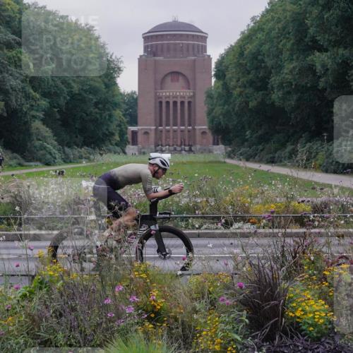 14.09.2025 - Stadtparktriathlon Michael Burmester http://msf.ph/oto/8897818 14.09.2025 09:00:57 Radfahren 314, 344, 374 meine-sportfotos.de