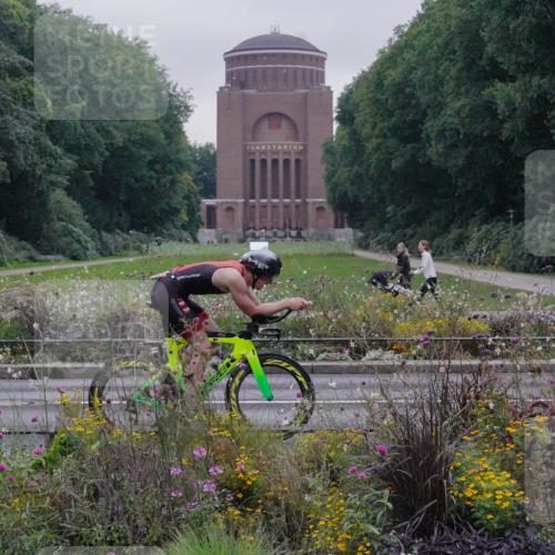 14.09.2025 - Stadtparktriathlon Michael Burmester http://msf.ph/oto/8897822 14.09.2025 09:01:04 Radfahren 314 meine-sportfotos.de