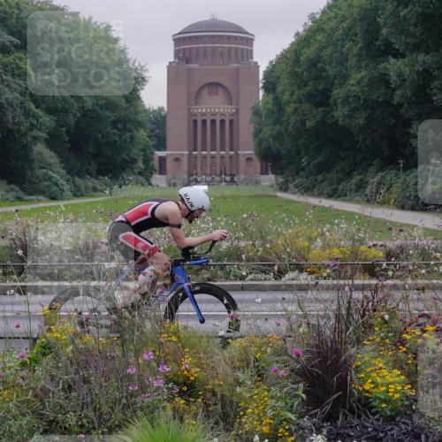 14.09.2025 - Stadtparktriathlon Michael Burmester http://msf.ph/oto/8897831 14.09.2025 09:01:39 Radfahren 377 meine-sportfotos.de