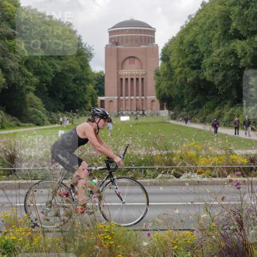 14.09.2025 - Stadtparktriathlon Michael Burmester http://msf.ph/oto/8897843 14.09.2025 12:42:10 Radfahren 1236, 1297, 1411 meine-sportfotos.de
