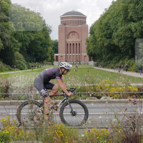 14.09.2025 - Stadtparktriathlon Michael Burmester http://msf.ph/oto/8897877 14.09.2025 12:42:46 Radfahren 1292, 1341, 1355, 1383, 1400, 1415 meine-sportfotos.de