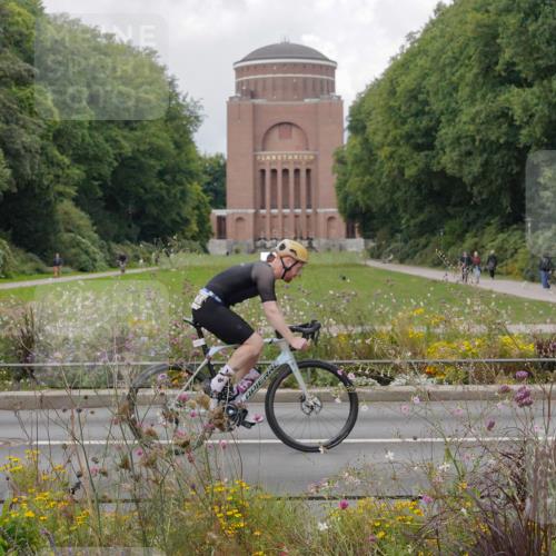 14.09.2025 - Stadtparktriathlon Michael Burmester http://msf.ph/oto/8897882 14.09.2025 12:42:46 Radfahren 1292, 1341, 1355, 1383, 1400, 1415 meine-sportfotos.de
