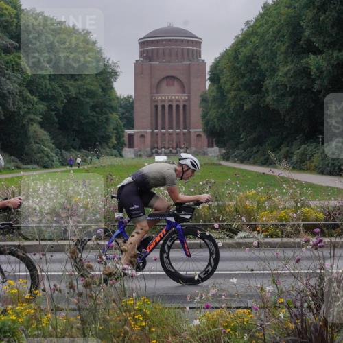 14.09.2025 - Stadtparktriathlon Michael Burmester http://msf.ph/oto/8897912 14.09.2025 09:02:42 Radfahren 323, 326, 345, 347, 361, 375, 376 meine-sportfotos.de