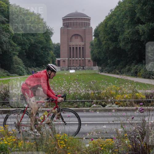 14.09.2025 - Stadtparktriathlon Michael Burmester http://msf.ph/oto/8897936 14.09.2025 09:02:52 Radfahren 302, 352, 361, 362, 375, 451 meine-sportfotos.de