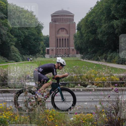 14.09.2025 - Stadtparktriathlon Michael Burmester http://msf.ph/oto/8897941 14.09.2025 09:02:56 Radfahren 302, 341, 352, 362, 451 meine-sportfotos.de