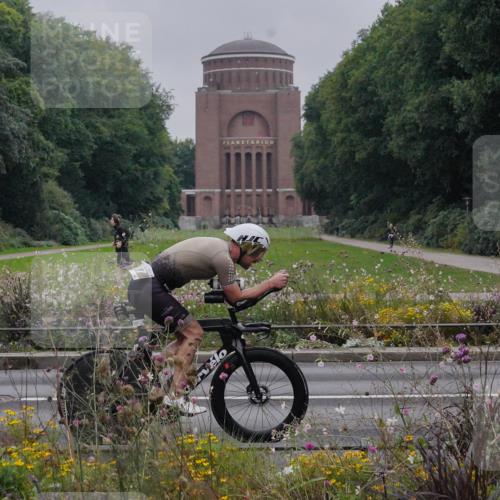 14.09.2025 - Stadtparktriathlon Michael Burmester http://msf.ph/oto/8897983 14.09.2025 09:03:21 Radfahren 337, 349, 353 meine-sportfotos.de