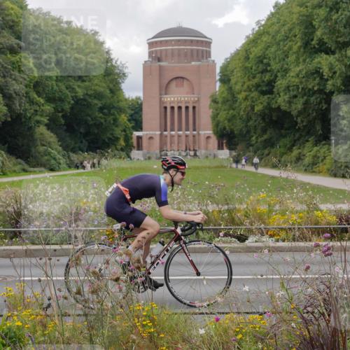 14.09.2025 - Stadtparktriathlon Michael Burmester http://msf.ph/oto/8897998 14.09.2025 12:44:07 Radfahren 1246, 1386, 1388 meine-sportfotos.de