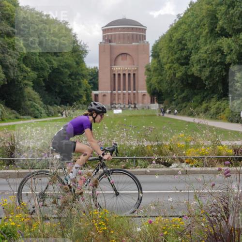14.09.2025 - Stadtparktriathlon Michael Burmester http://msf.ph/oto/8898008 14.09.2025 12:44:20 Radfahren 1257, 1300, 1339 meine-sportfotos.de