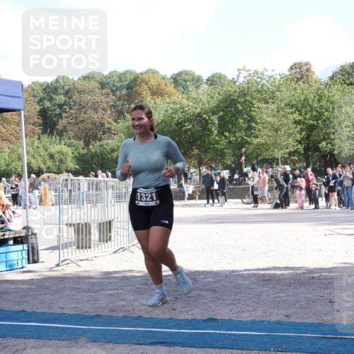 14.09.2025 - Stadtparktriathlon Strokosch-Dieckow http://msf.ph/oto/8898009 14.09.2025 13:43:01 Ziel 1321, 1377 meine-sportfotos.de