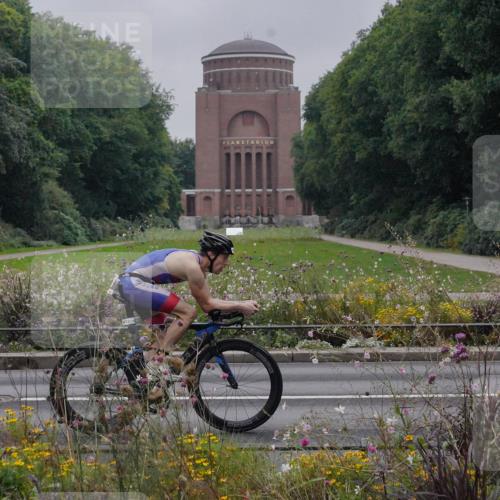 14.09.2025 - Stadtparktriathlon Michael Burmester http://msf.ph/oto/8898015 14.09.2025 09:03:47 Radfahren 311, 328, 348, 413, 414 meine-sportfotos.de