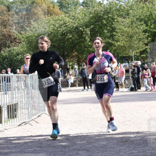 14.09.2025 - Stadtparktriathlon Strokosch-Dieckow http://msf.ph/oto/8898031 14.09.2025 13:43:22 Ziel 1228, 1289, 1368, 1620 meine-sportfotos.de