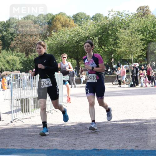 14.09.2025 - Stadtparktriathlon Strokosch-Dieckow http://msf.ph/oto/8898033 14.09.2025 13:43:23 Ziel 1228, 1289, 1368, 1620 meine-sportfotos.de