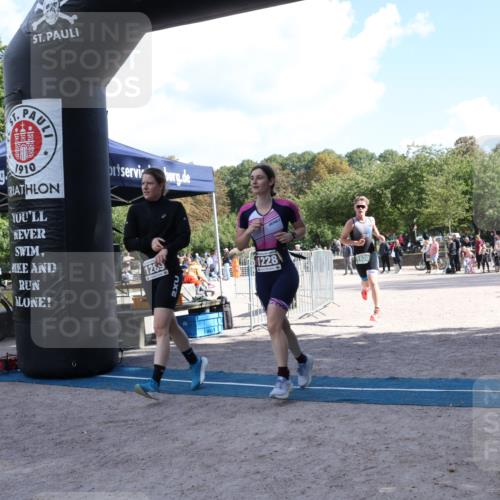14.09.2025 - Stadtparktriathlon Strokosch-Dieckow http://msf.ph/oto/8898040 14.09.2025 13:43:24 Ziel 1228, 1289, 1620 meine-sportfotos.de