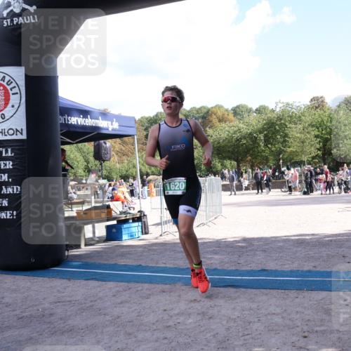 14.09.2025 - Stadtparktriathlon Strokosch-Dieckow http://msf.ph/oto/8898044 14.09.2025 13:43:25 Ziel 1228, 1289, 1620 meine-sportfotos.de