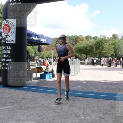 14.09.2025 - Stadtparktriathlon Strokosch-Dieckow http://msf.ph/oto/8898090 14.09.2025 13:44:55 Ziel 1581 meine-sportfotos.de