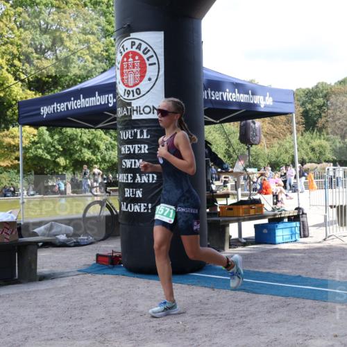 14.09.2025 - Stadtparktriathlon Strokosch-Dieckow http://msf.ph/oto/8898118 14.09.2025 13:45:42 Ziel 1571, 1578 meine-sportfotos.de