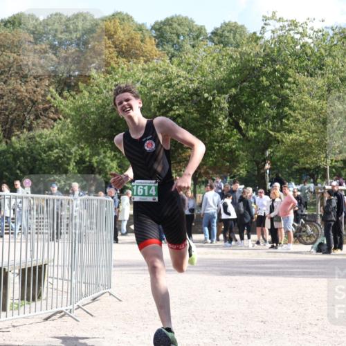 14.09.2025 - Stadtparktriathlon Strokosch-Dieckow http://msf.ph/oto/8898171 14.09.2025 13:46:57 Ziel 1279, 1614 meine-sportfotos.de