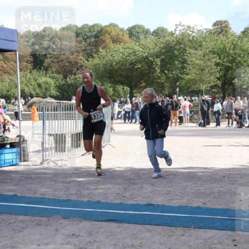 14.09.2025 - Stadtparktriathlon Strokosch-Dieckow http://msf.ph/oto/8898182 14.09.2025 13:47:35 Ziel 1326 meine-sportfotos.de