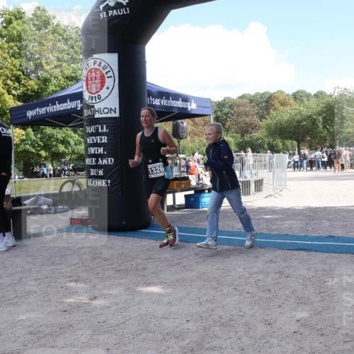 14.09.2025 - Stadtparktriathlon Strokosch-Dieckow http://msf.ph/oto/8898187 14.09.2025 13:47:36 Ziel 1326 meine-sportfotos.de