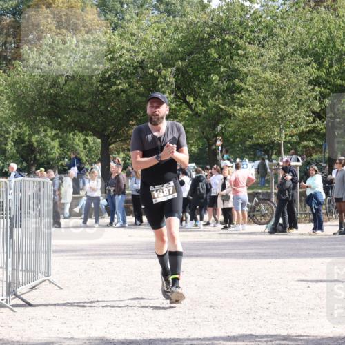 14.09.2025 - Stadtparktriathlon Strokosch-Dieckow http://msf.ph/oto/8898192 14.09.2025 13:47:51 Ziel 1387, 1394 meine-sportfotos.de