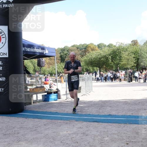 14.09.2025 - Stadtparktriathlon Strokosch-Dieckow http://msf.ph/oto/8898207 14.09.2025 13:47:58 Ziel 1387, 1394 meine-sportfotos.de