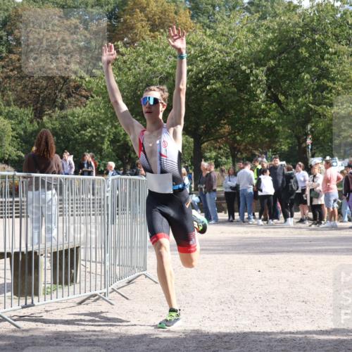 14.09.2025 - Stadtparktriathlon Strokosch-Dieckow http://msf.ph/oto/8898231 14.09.2025 13:48:21 Ziel 1327, 1604 meine-sportfotos.de