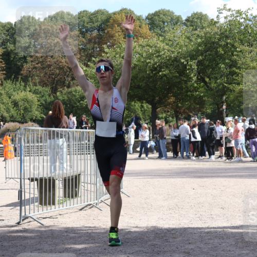 14.09.2025 - Stadtparktriathlon Strokosch-Dieckow http://msf.ph/oto/8898233 14.09.2025 13:48:22 Ziel 1327, 1604 meine-sportfotos.de