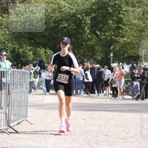 14.09.2025 - Stadtparktriathlon Strokosch-Dieckow http://msf.ph/oto/8898237 14.09.2025 13:48:27 Ziel 1327, 1580, 1604, 1617 meine-sportfotos.de