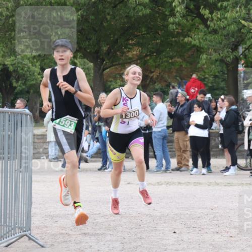 14.09.2025 - Stadtparktriathlon Strokosch-Dieckow http://msf.ph/oto/8898312 14.09.2025 13:51:40 Ziel 1300, 1593 meine-sportfotos.de