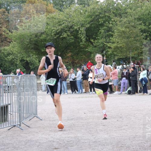 14.09.2025 - Stadtparktriathlon Strokosch-Dieckow http://msf.ph/oto/8898315 14.09.2025 13:51:42 Ziel 1300, 1593 meine-sportfotos.de