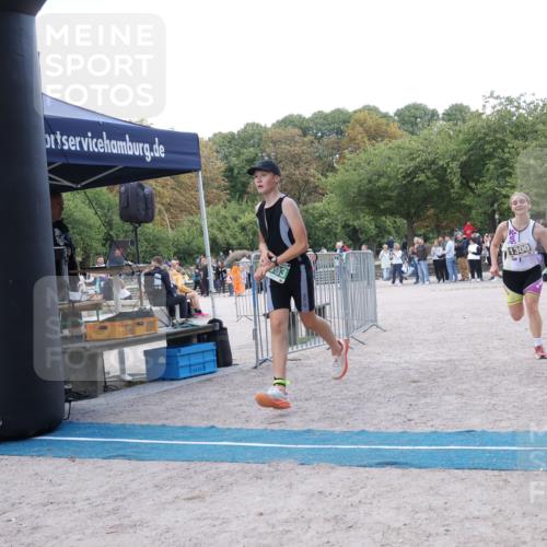 14.09.2025 - Stadtparktriathlon Strokosch-Dieckow http://msf.ph/oto/8898319 14.09.2025 13:51:43 Ziel 1300, 1593 meine-sportfotos.de