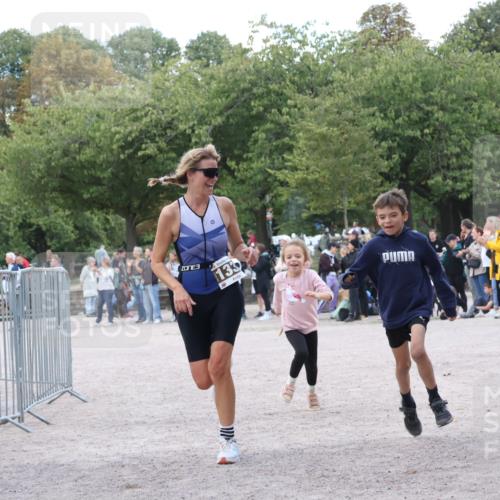 14.09.2025 - Stadtparktriathlon Strokosch-Dieckow http://msf.ph/oto/8898336 14.09.2025 13:51:55 Ziel 1332, 1358 meine-sportfotos.de