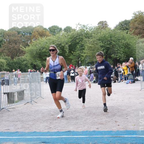 14.09.2025 - Stadtparktriathlon Strokosch-Dieckow http://msf.ph/oto/8898338 14.09.2025 13:51:55 Ziel 1332, 1358 meine-sportfotos.de