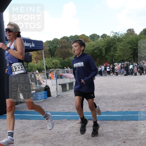 14.09.2025 - Stadtparktriathlon Strokosch-Dieckow http://msf.ph/oto/8898343 14.09.2025 13:51:56 Ziel 1332, 1358 meine-sportfotos.de