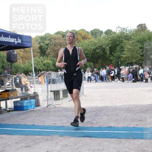 14.09.2025 - Stadtparktriathlon Strokosch-Dieckow http://msf.ph/oto/8898349 14.09.2025 13:52:04 Ziel 1469 meine-sportfotos.de