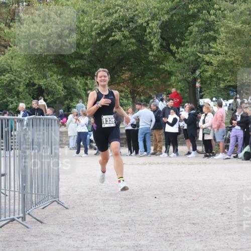 14.09.2025 - Stadtparktriathlon Strokosch-Dieckow http://msf.ph/oto/8898352 14.09.2025 13:52:24 Ziel 1328 meine-sportfotos.de