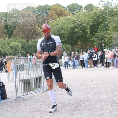 14.09.2025 - Stadtparktriathlon Strokosch-Dieckow http://msf.ph/oto/8898365 14.09.2025 13:52:35 Ziel 1492 meine-sportfotos.de