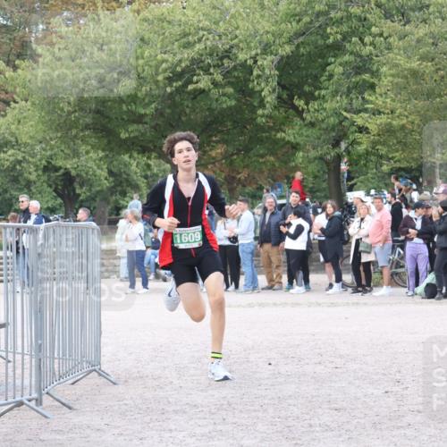 14.09.2025 - Stadtparktriathlon Strokosch-Dieckow http://msf.ph/oto/8898369 14.09.2025 13:52:44 Ziel 1609 meine-sportfotos.de