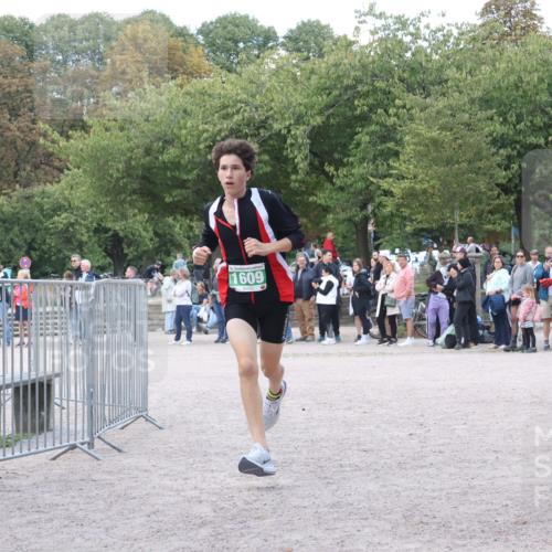 14.09.2025 - Stadtparktriathlon Strokosch-Dieckow http://msf.ph/oto/8898372 14.09.2025 13:52:45 Ziel 1609 meine-sportfotos.de