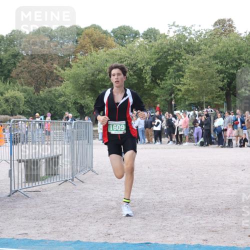 14.09.2025 - Stadtparktriathlon Strokosch-Dieckow http://msf.ph/oto/8898374 14.09.2025 13:52:46 Ziel 1609 meine-sportfotos.de